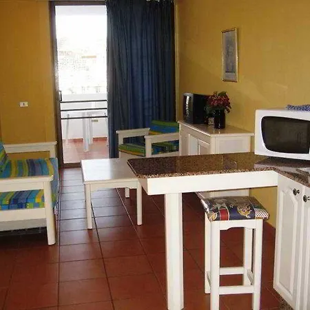 Ξενοδοχείο με διαμερίσματα Isla Bonita 5*